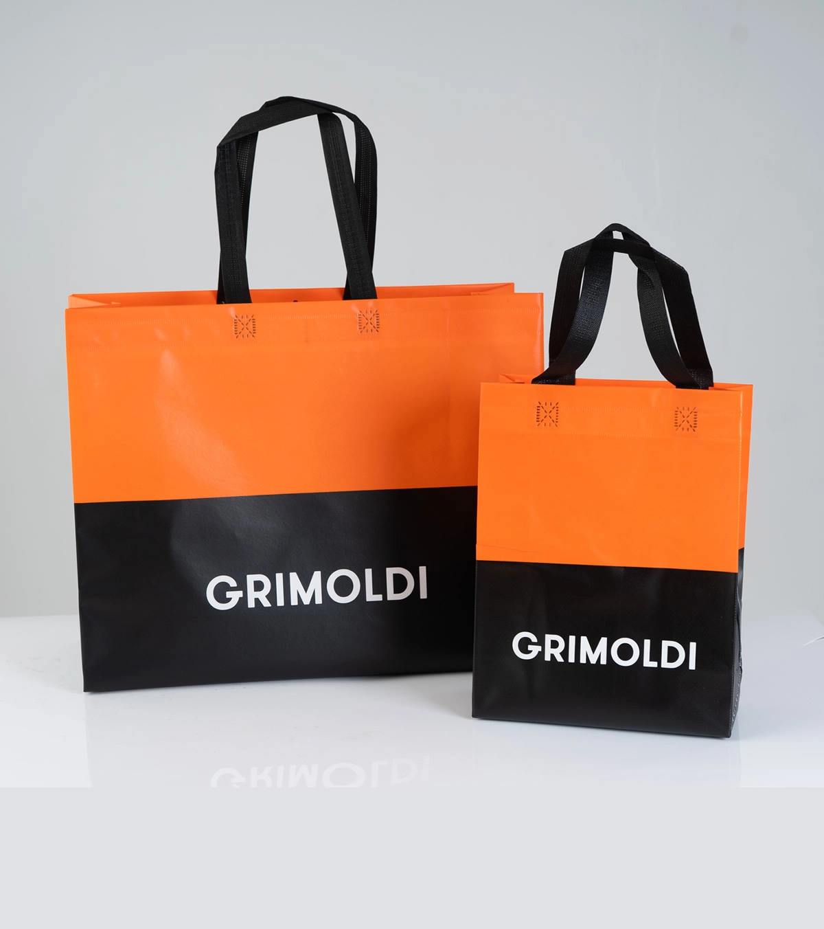 Bolsa con fuelles laterales e inferiores de friselina